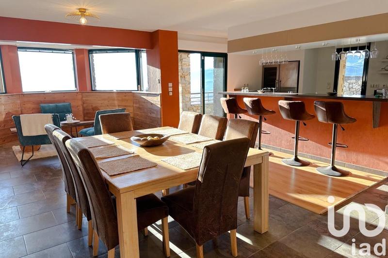 Appartement - 185 m² - 8 pièces