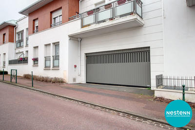 Parking / Garage - 10 m²