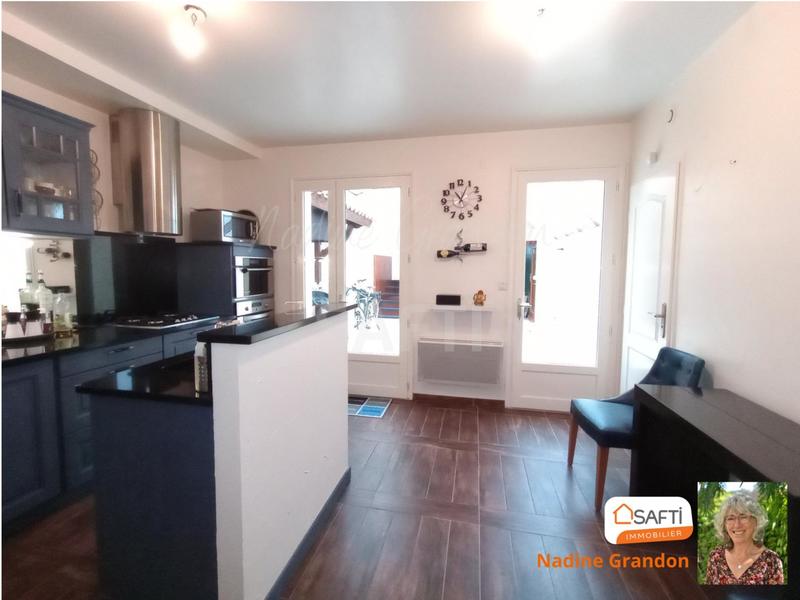 Maison - 179 m² - 5 pièces