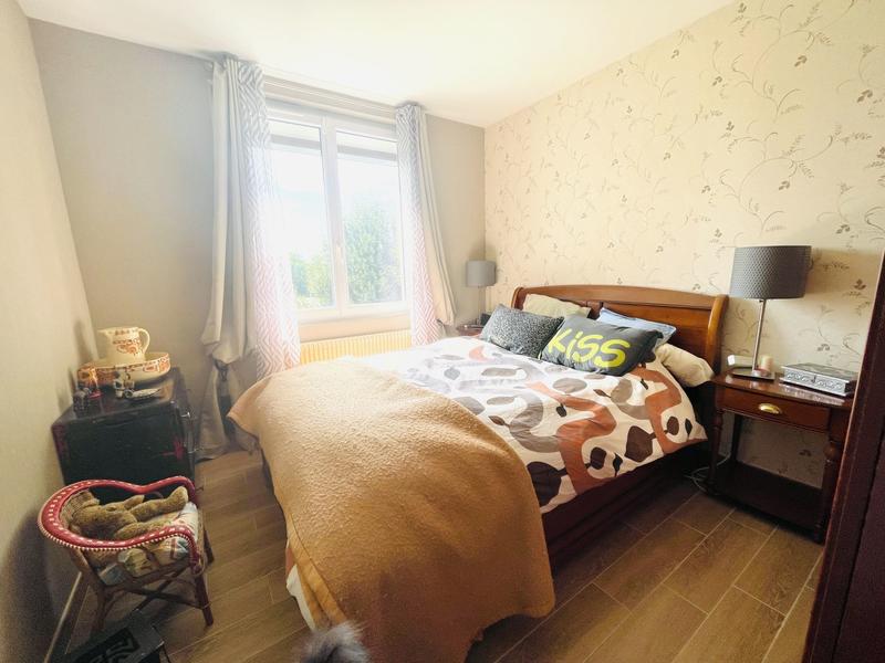 Maison - 90 m² - 5 pièces