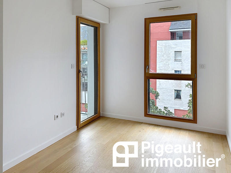 Appartement - 95 m² - 4 pièces