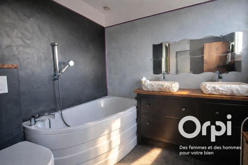 Maison - 110 m² - 6 pièces