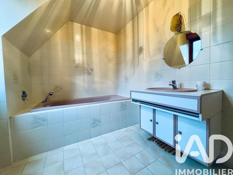 Maison - 410 m² - 12 pièces