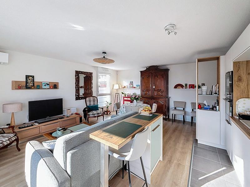 Appartement - 75 m² - 3 pièces