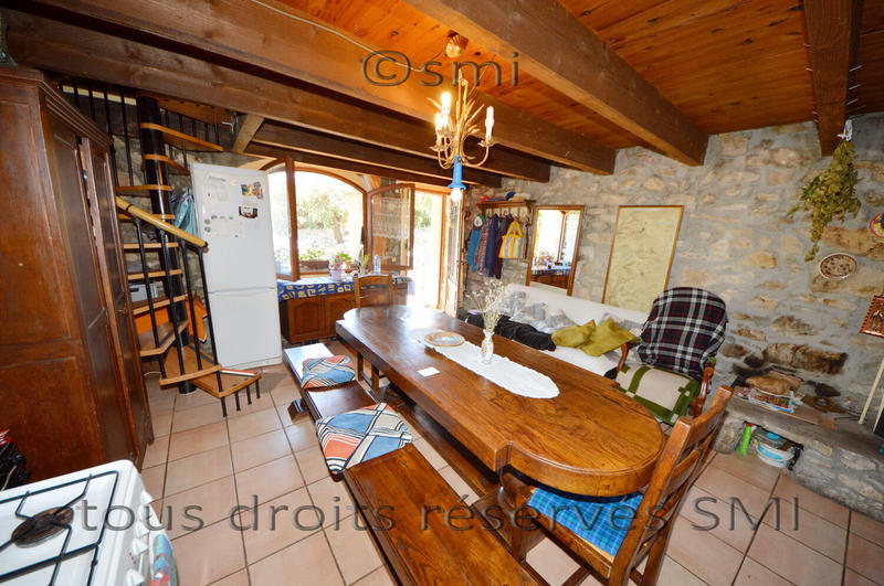 Maison - 180 m² - 8 pièces