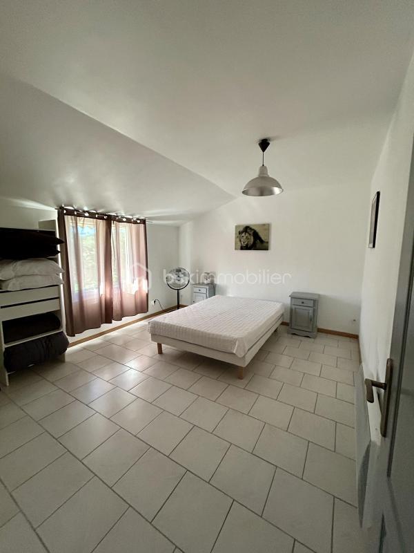 Mas - 260 m² - 12 pièces