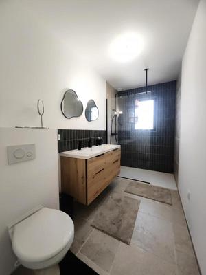 Pavillon - 130 m² - 7 pièces