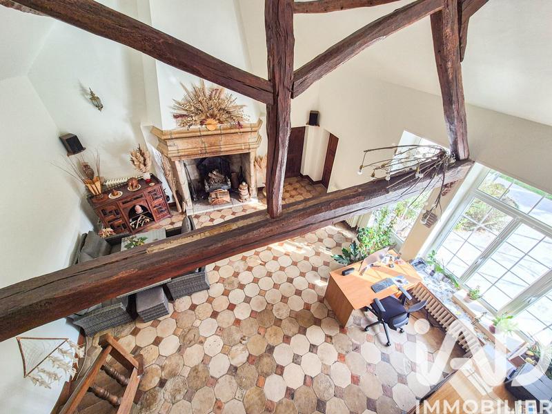 Maison - 240 m² - 7 pièces