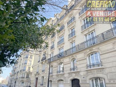 Appartement haussmannien - 50 m² - 2 pièces