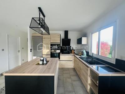 Pavillon - 193 m² - 8 pièces