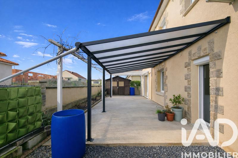 Maison - 218 m² - 7 pièces