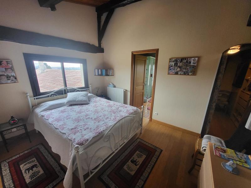 Maison - 430 m² - 9 pièces