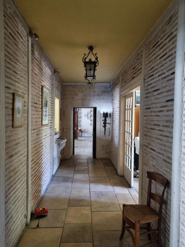 Propriété - 316 m² - 9 pièces