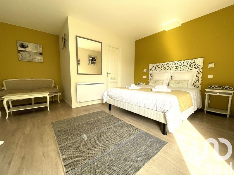 Maison - 387 m² - 15 pièces