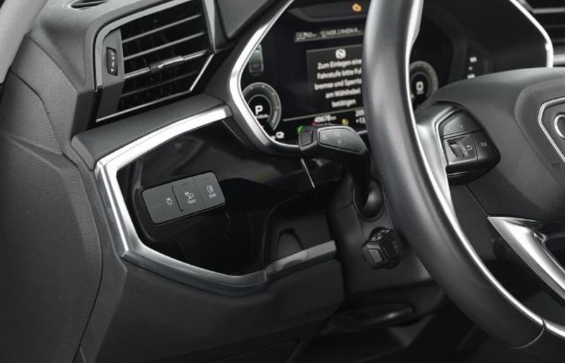 Audi Q3 Sportback 45 TFSIe 245 s-Line Hybride Rechargeable / Coffre Elec Attache Remorque Sieges Apple Carplay Android Auto Camera 360°