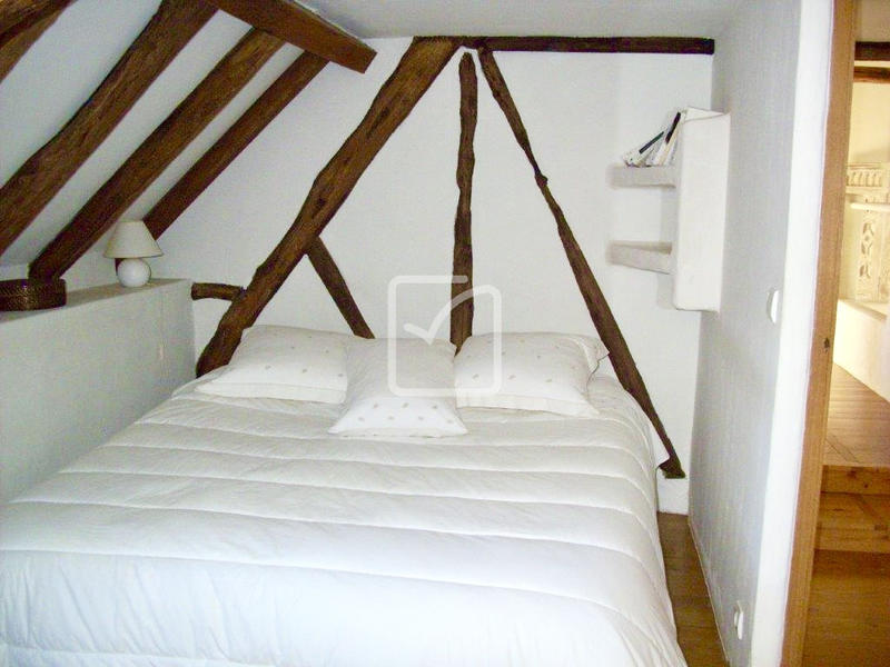 Maison - 290 m² - 11 pièces