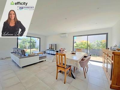 Maison - 140 m² - 5 pièces