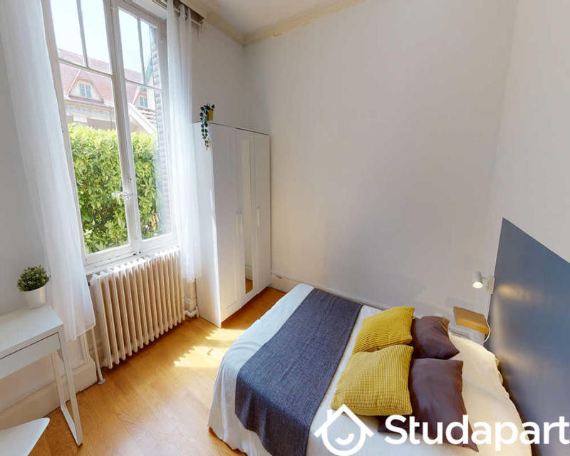 Chambre - 85 m² - 1 pièce