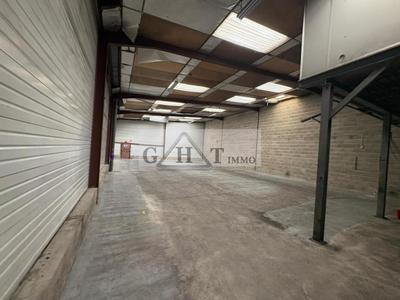 Entrepôt - 420 m²