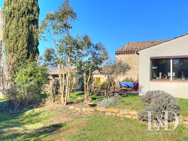 Mas - 250 m² - 9 pièces