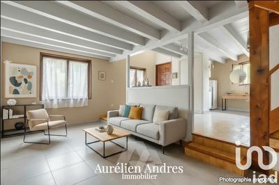 Maison de village - 65 m² - 3 pièces