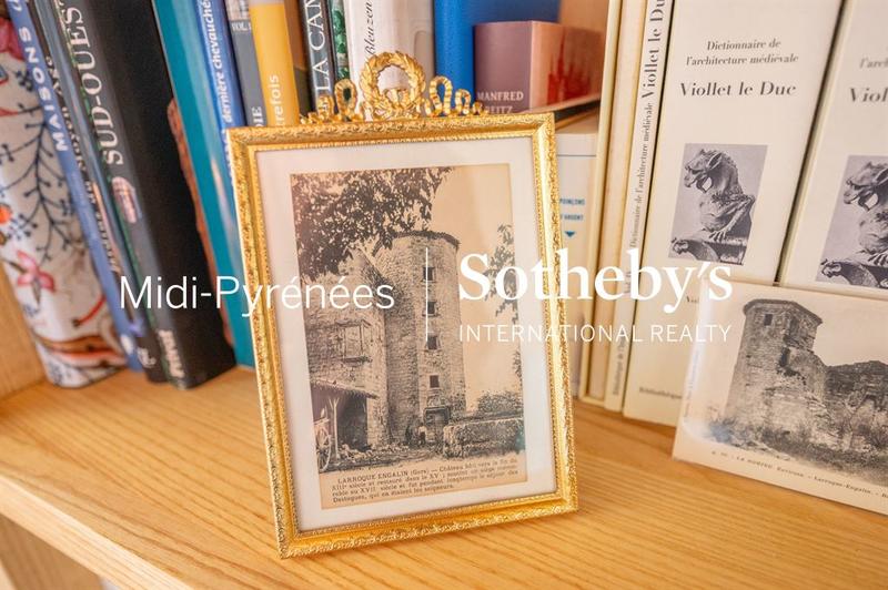 Château - 410 m² - 12 pièces