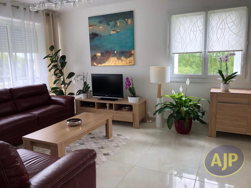 Appartement - 90 m² - 4 pièces