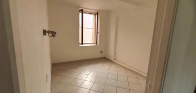 Maison - 64 m² - 5 pièces