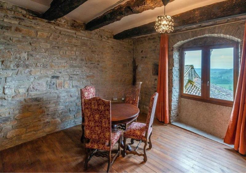 Maison - 179 m² - 6 pièces