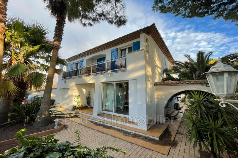 Villa - 226 m² - 11 pièces