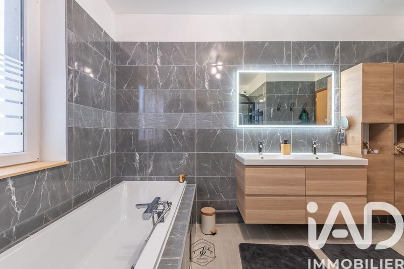 Maison - 170 m² - 6 pièces