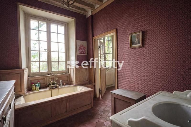 Maison - 200 m² - 8 pièces