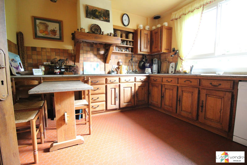 Maison traditionnelle - 173 m² - 6 pièces