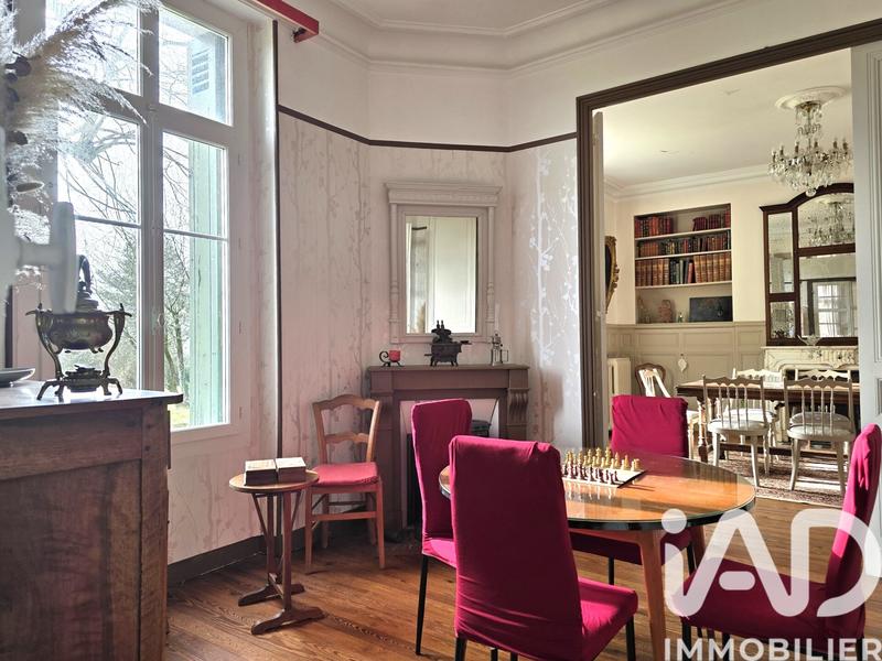 Maison - 291 m² - 12 pièces