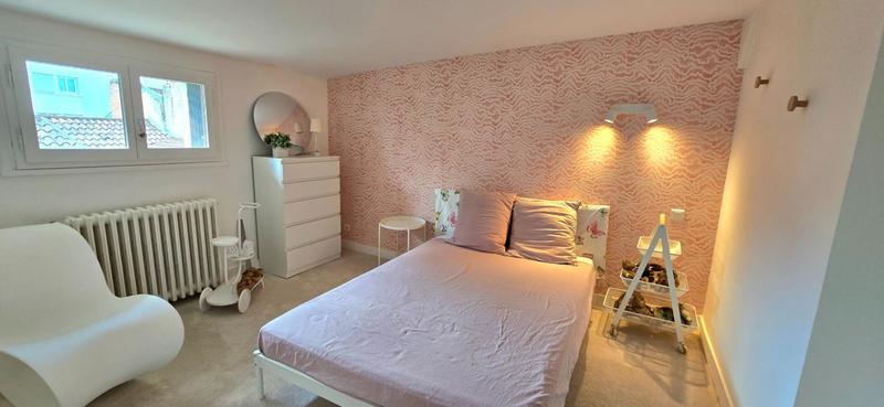 Maison - 180 m² - 9 pièces