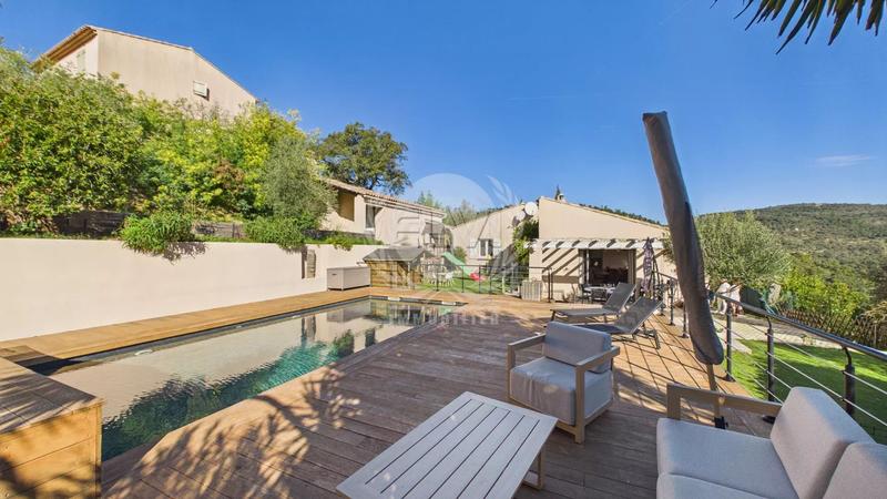 Maison - 91 m² - 4 pièces