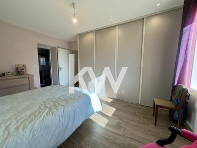 Mas - 222 m² - 11 pièces