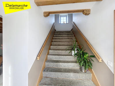 Maison - 233 m² - 7 pièces