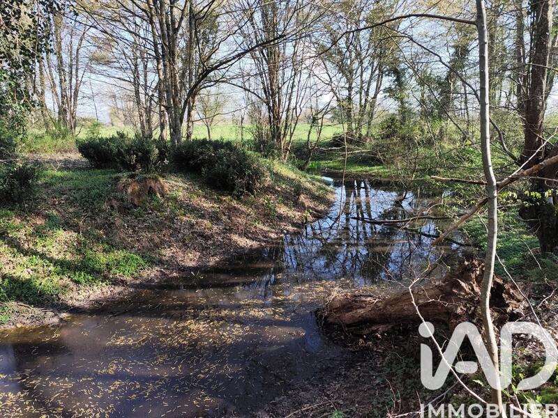 Terrain - 48 910 m²