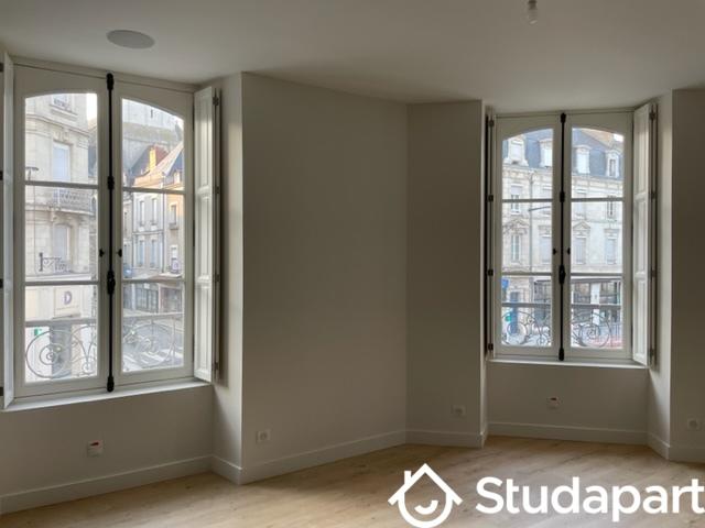 Chambre - 12 m² - 1 pièce