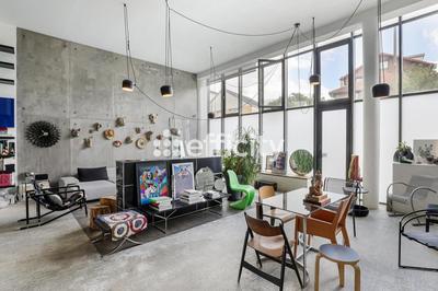 Loft - 196 m² - 5 pièces