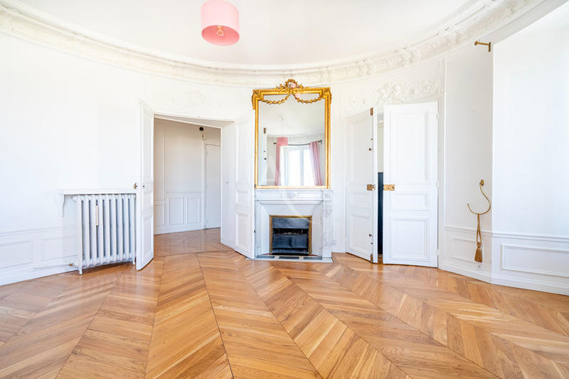 Appartement - 150 m² - 6 pièces