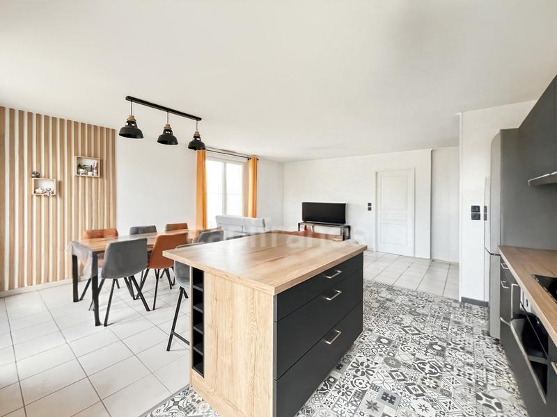 Appartement - 92 m² - 5 pièces