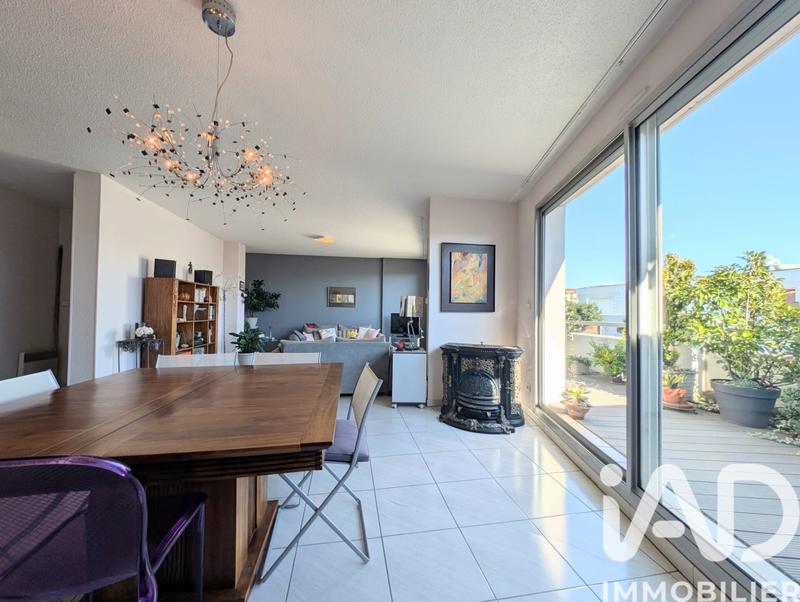 Appartement - 85 m² - 3 pièces