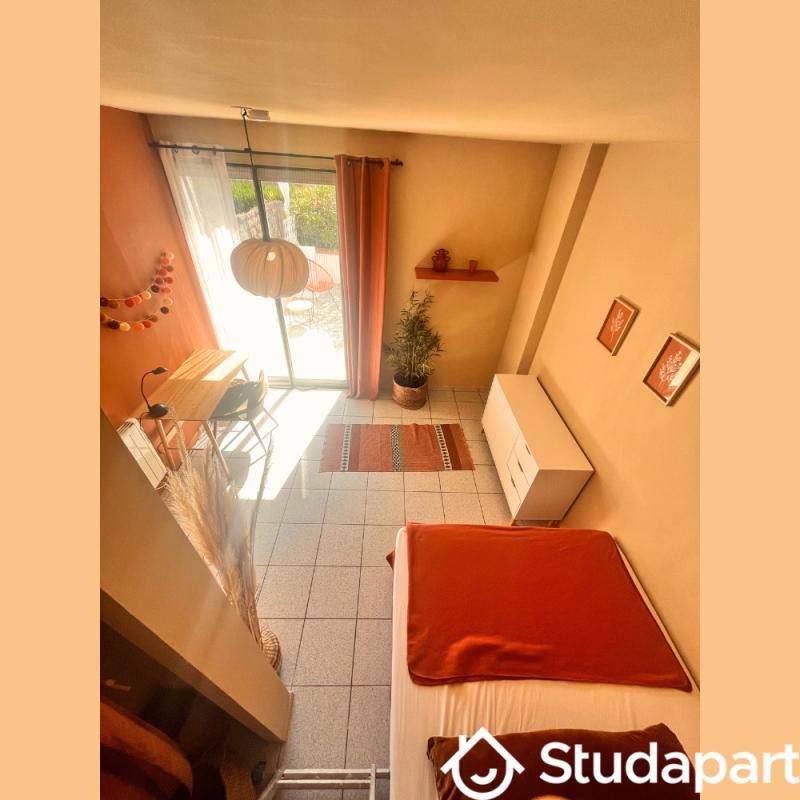 Chambre - 13 m² - 1 pièce