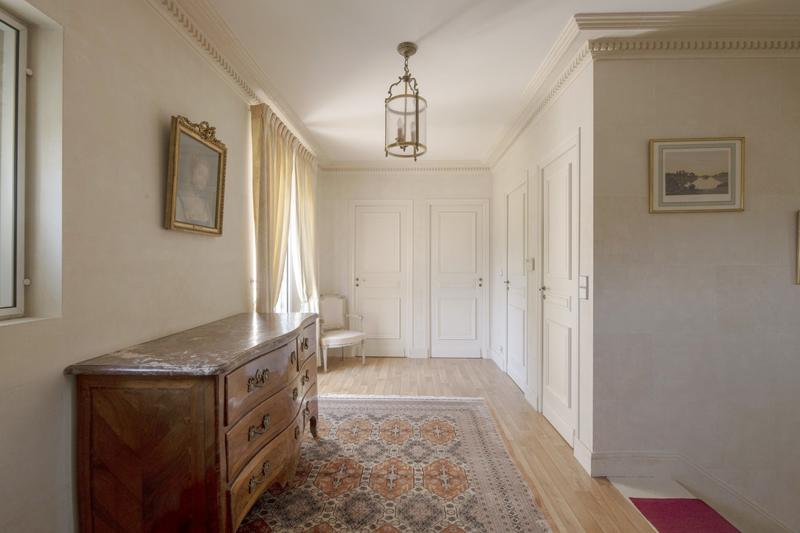 Maison - 224 m² - 7 pièces