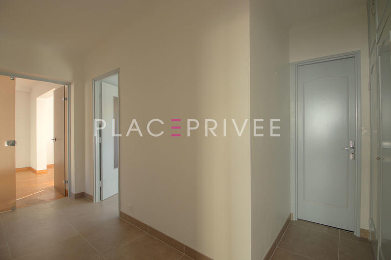 Appartement - 99 m² - 5 pièces