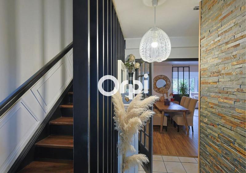 Maison - 110 m² - 4 pièces