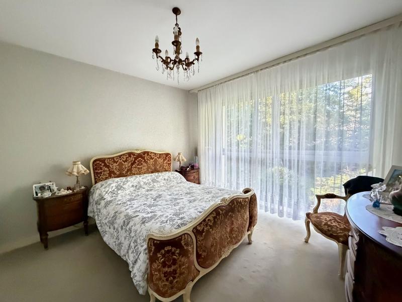 Maison - 269 m² - 8 pièces