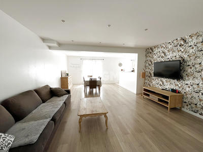 Maison - 166 m² - 6 pièces